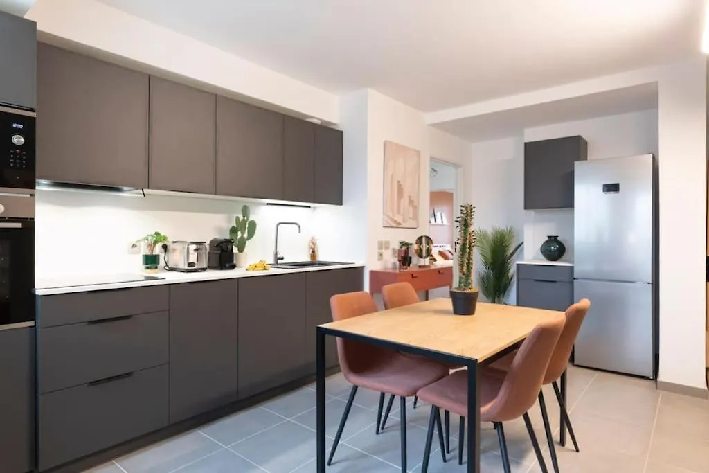 Les Tilleuls II - T5 Villeurbanne Apartment