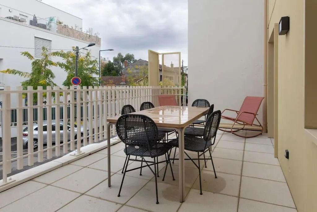 Les Tilleuls II - T5 Villeurbanne Apartment